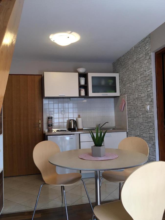 Apartmani Diana Биоград на Мору Екстериор снимка